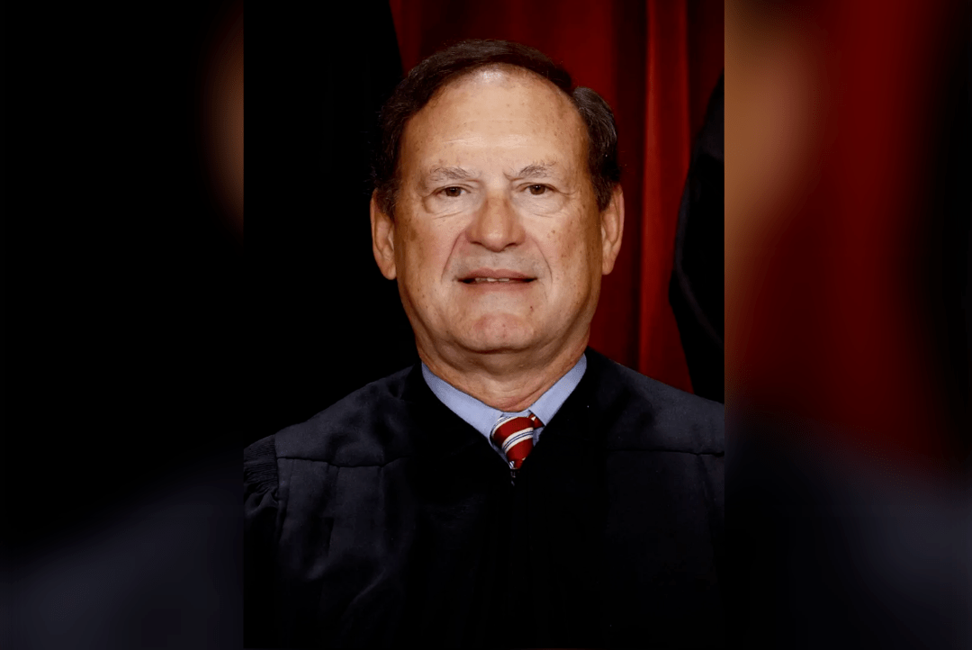 最高法院14日由大法官艾里托(samuel alito)下令,暂停运行德州联邦