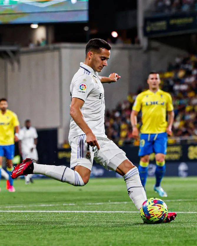 纳乔世界波,阿笑连场破门,客场全取三分_阿森西奥_罗德里戈_本泽马