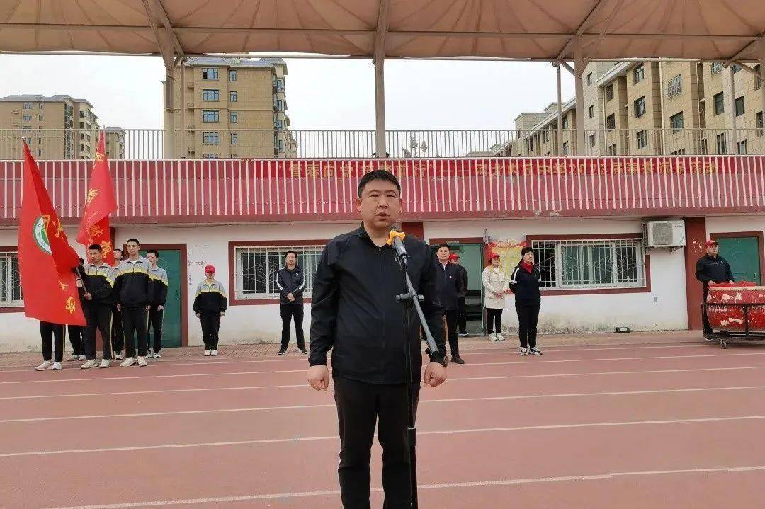 青春向党 筑梦前行——河北内丘中学组织开展2023届春季远足活动