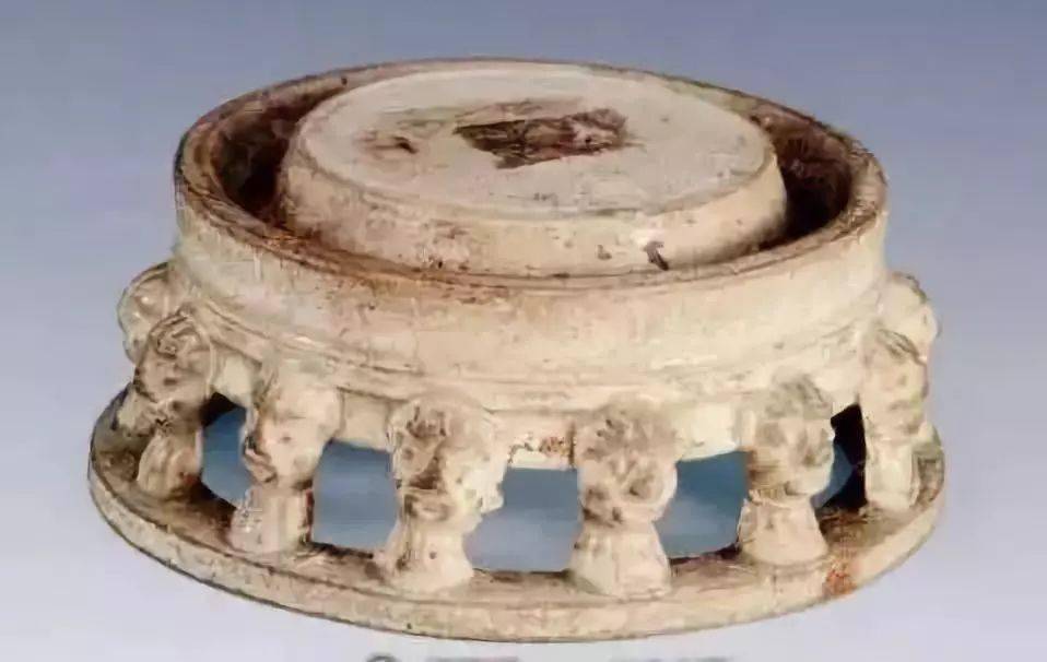 一个小品种:瓷砚_南朝_圆形_三国