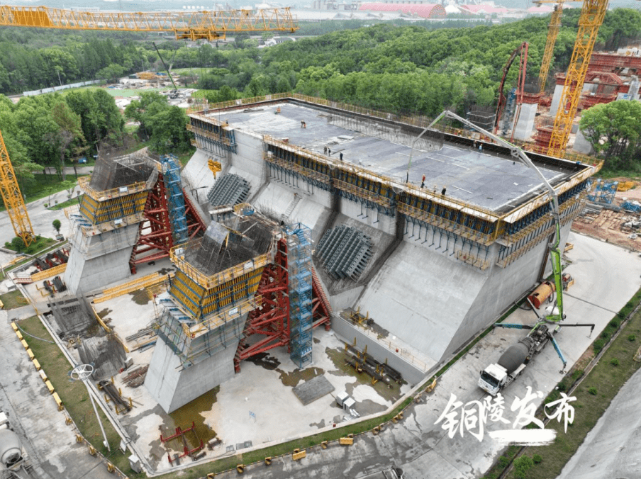 g3铜陵长江公铁大桥南锚碇锚块施工完成_混凝土_基础_结构