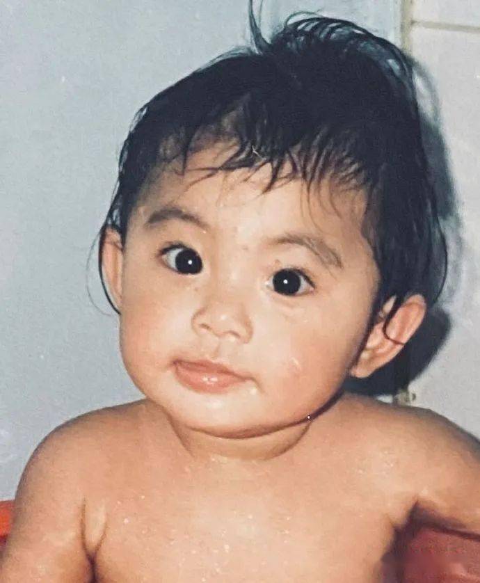 她洗澡照曝光?安可生唱她唱得最糟?张元英有多忙?_活动_gaeul_行程