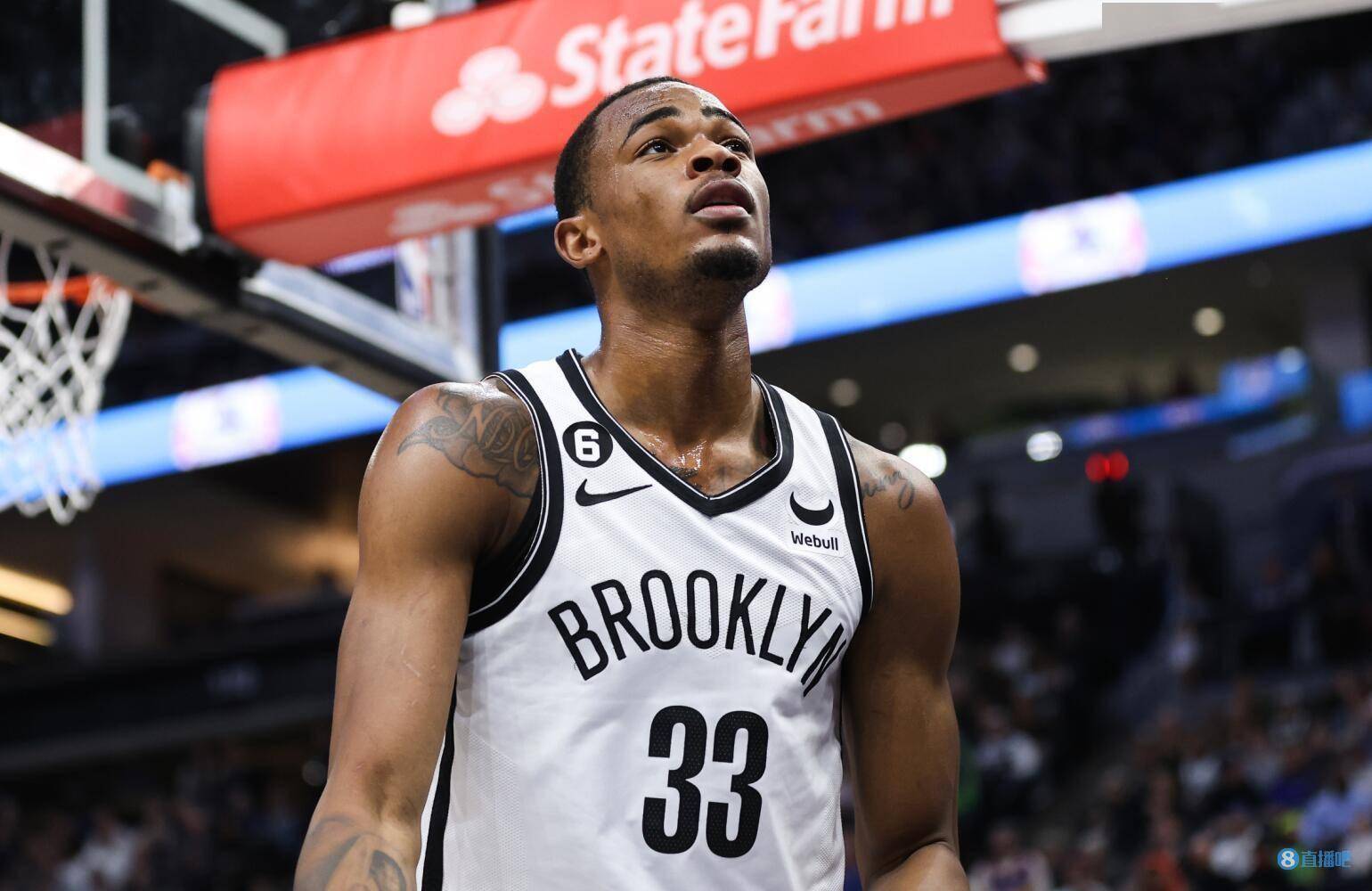 克拉克斯顿谈被驱逐:球队需要我 我得控制情绪&打得更聪明点_比德