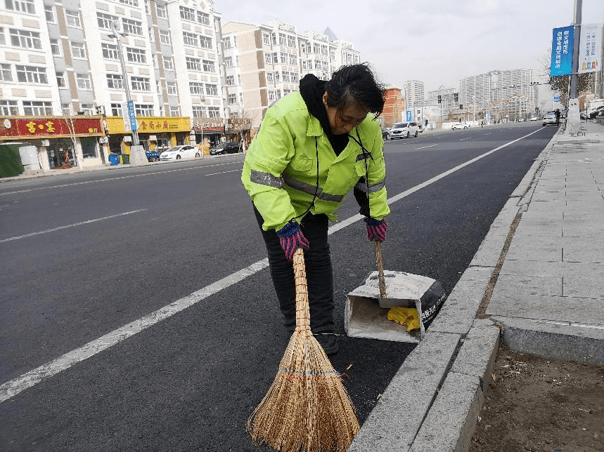 团结奋斗开新局 喜迎工会十八大·县域劳动者风采丨宁愿一人脏，换来万家净——记呼伦贝尔海昌环境工程有限公司保洁员马水兰