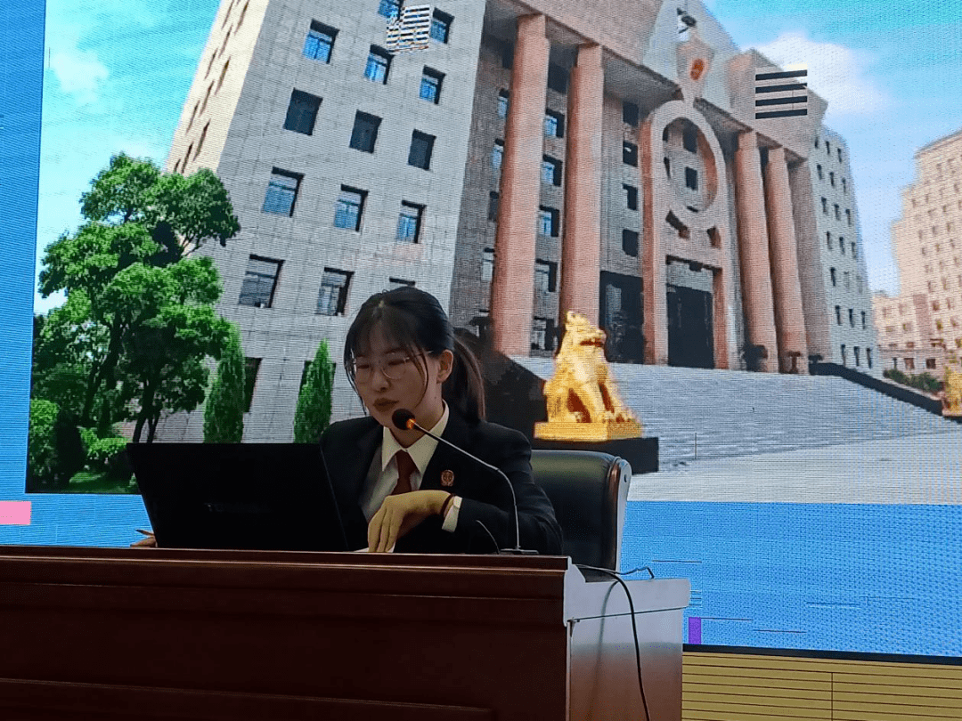 拒绝校园欺凌 法律伴我成长——徐州一中实验学校举行防治校园欺凌
