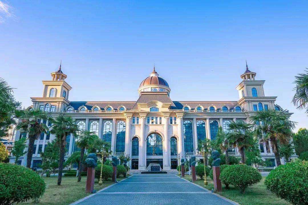 西安外事学院网红图书馆又上新啦!_资源_师生_空间