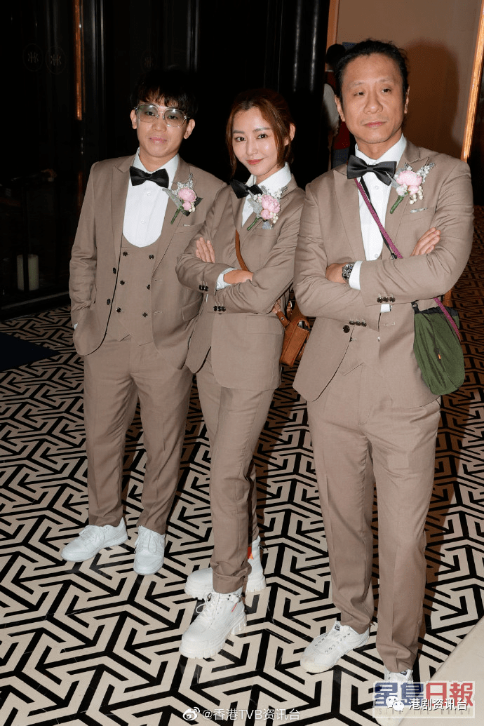 结婚|gin lee性感look观礼 杨受成太太拎鳄鱼皮hermès贵气优雅_kenny