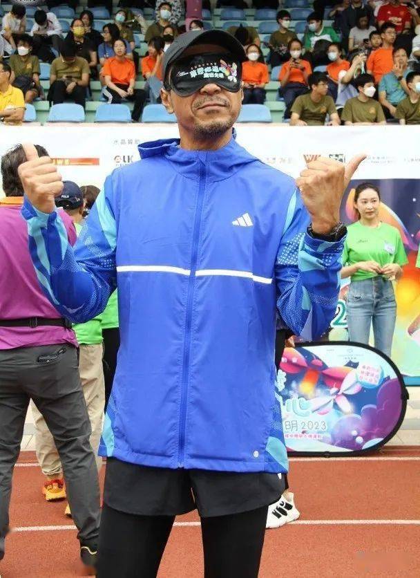 姜皓文蒙眼跑惊到慌 奶茶饮到碌地考演技_因为_观众_感觉