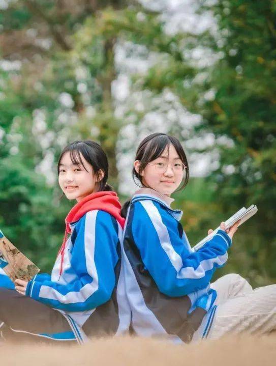 七一中学开展读书活动△ 实验小学开展读书活动△石桥小学开展读书