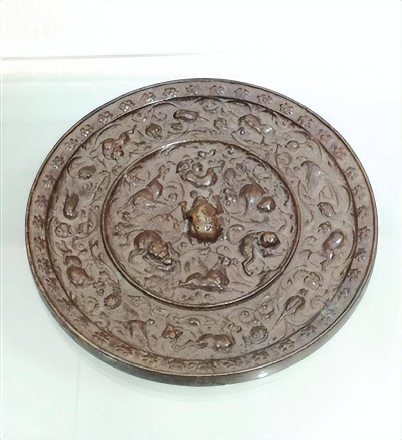 长治市博物馆:唐代铜镜——方寸之间尽显大唐风范_葡萄_纹饰_海兽