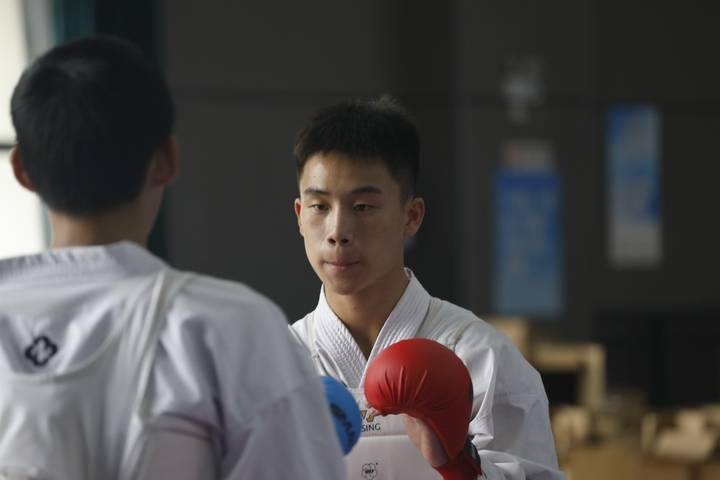 唤醒”战意丨空手道国青队备战第10届东亚空手道锦标赛_手机搜狐网