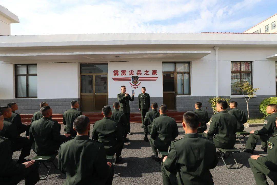 纪律好如坚壁法纪严明锻造钢铁队伍