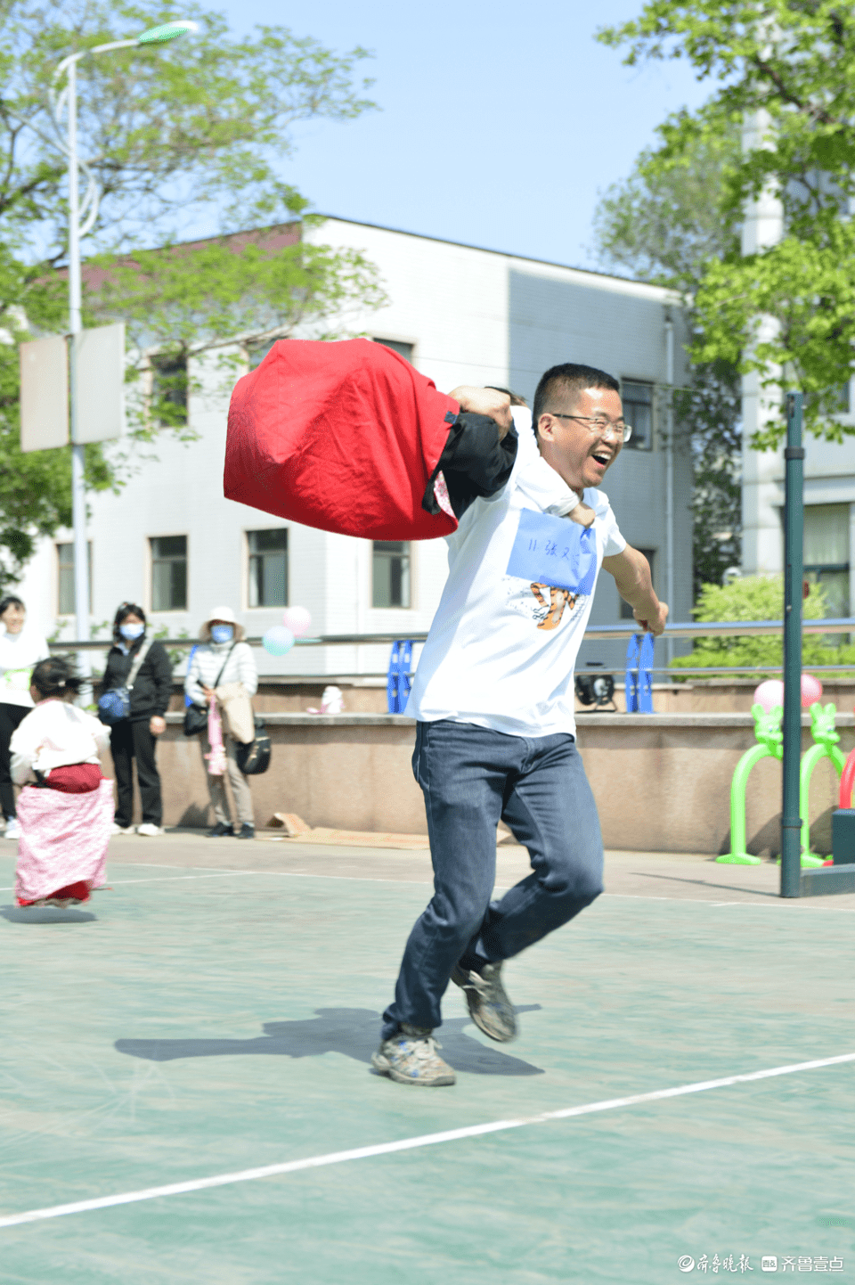 幼儿园亲子运动会，欢乐不断_乐享_王洪征_小朋友