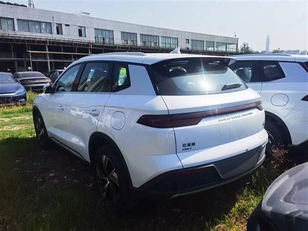 2023新款比亚迪宋pro dm-i白色实车曝光:15万预算"王者"_搜狐汽车