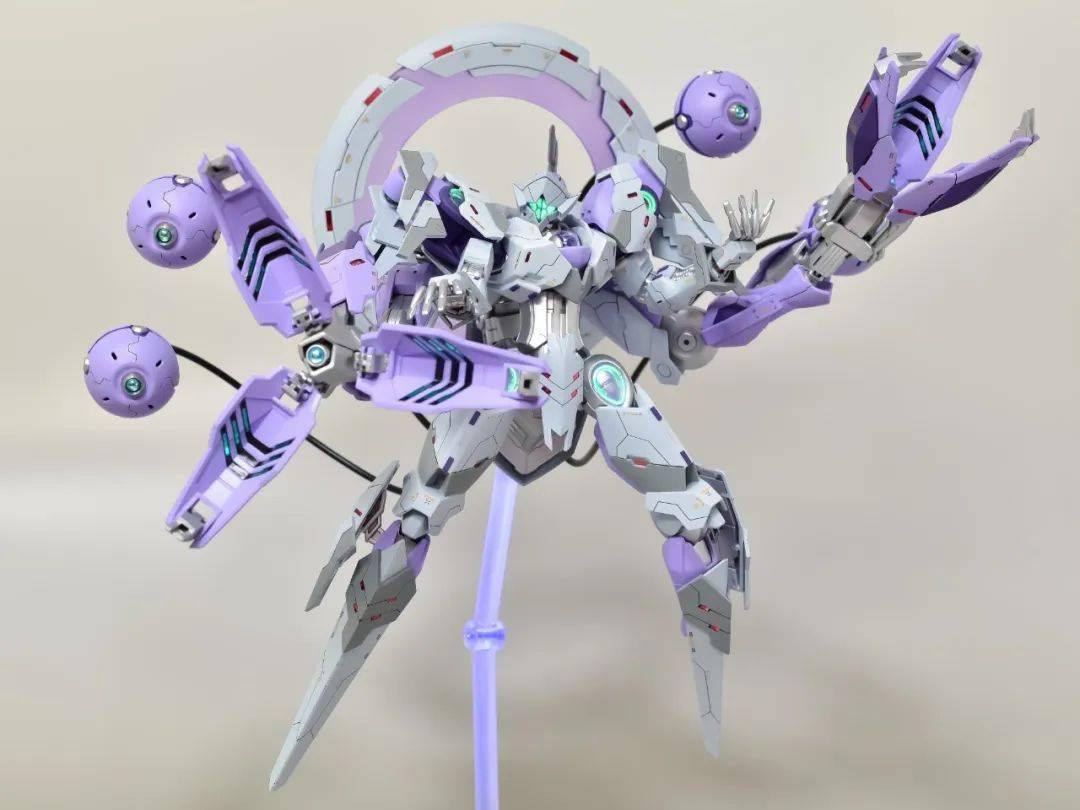 soreiyu8zoe8把hg恶魔审判者进行了亿点点强化,增加了机体上面的妆父