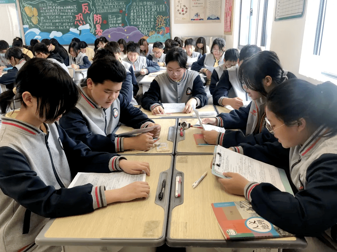 椒江区中学新教师班集体管理实践指导活动在海城学校举行_展演_文化