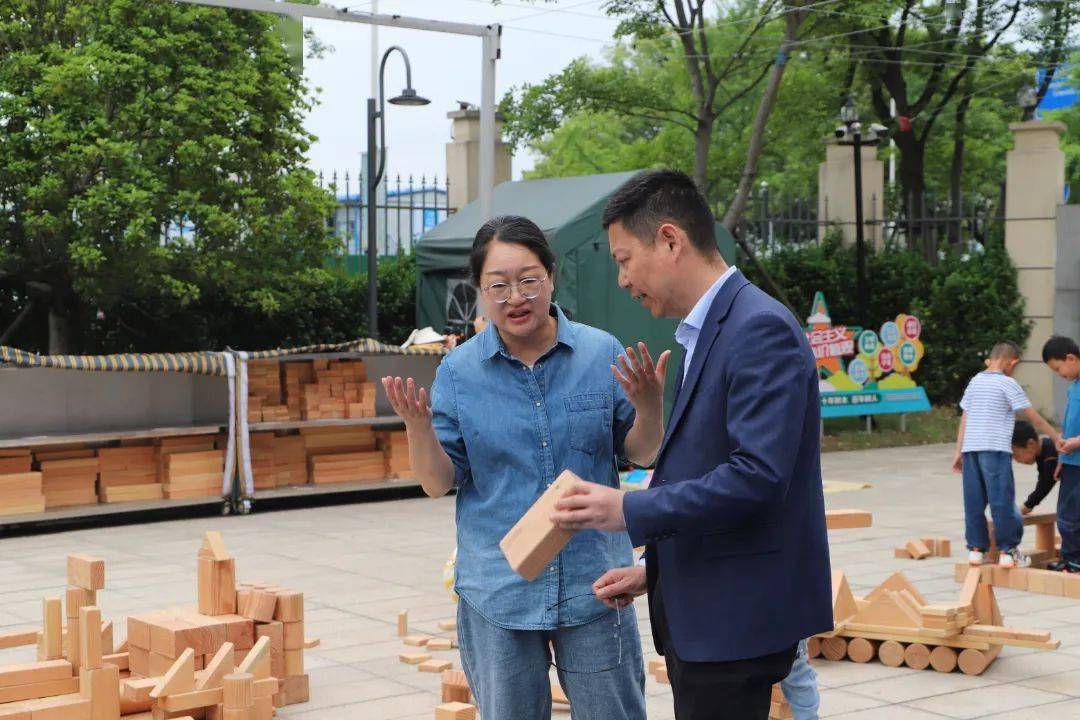 昌碩高級中學,第八小學,書香名苑幼兒園等學校,實地查看教學樓,宿舍樓