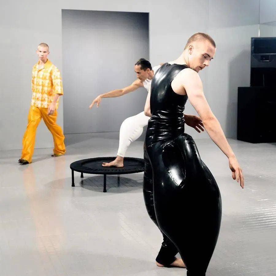 cmyk lab fashion|充气橡胶裤风靡时尚圈,全球最"膨胀"的设计师品牌