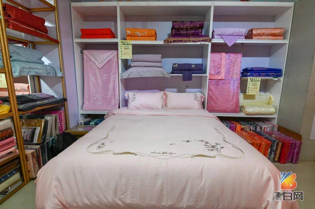 博白人民中路大变样了,还传出这种事情?_店里_清仓价_百货