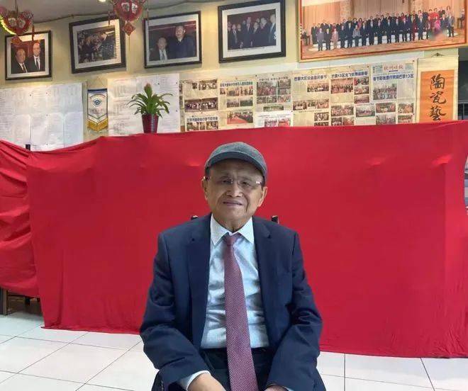 这是记者2021年7月14日为郑辉先生拍摄的最后一张照片.