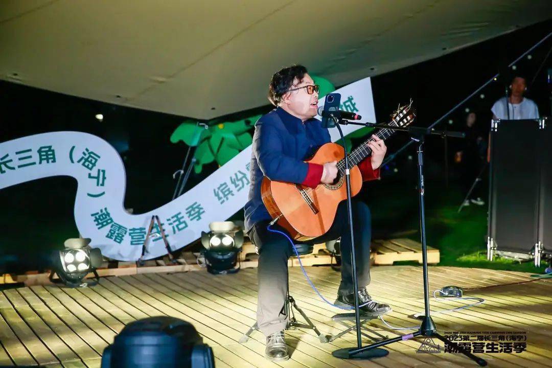 由世界音乐大师王洛宾关门弟子,中国古风民谣音乐创始人陈百川带来的