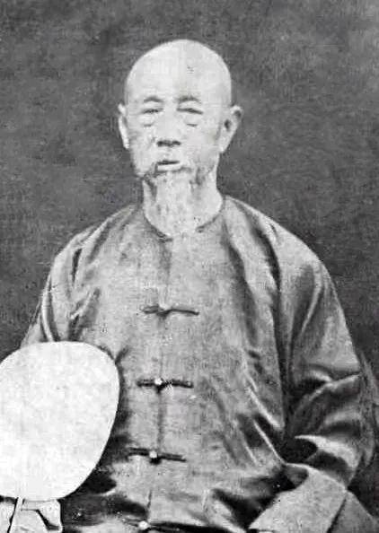 二十七年(1847)进士,钦点翰林院庶吉士,散馆授编修,历任河南道御史