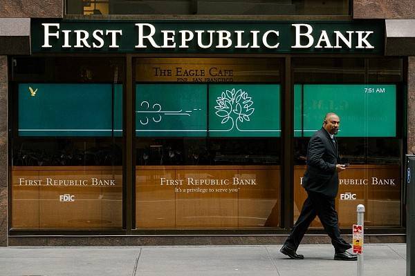 美国又一银行遭遇危机 “爆雷”会否造成连锁反应