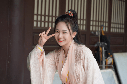 温茉言《沙州英雄出少年》杀青 挑战出演武艺高强侠女_角色_造型_古装