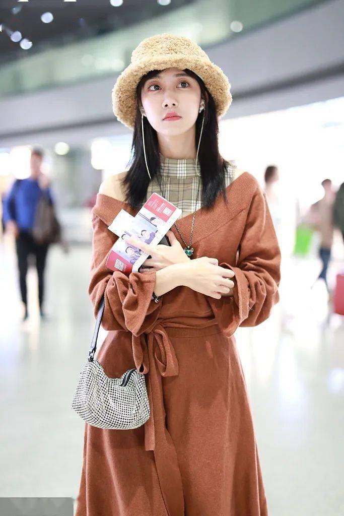 冯薪朵因个人或其他原因,后续无法正常参与团内活动,退出snh48