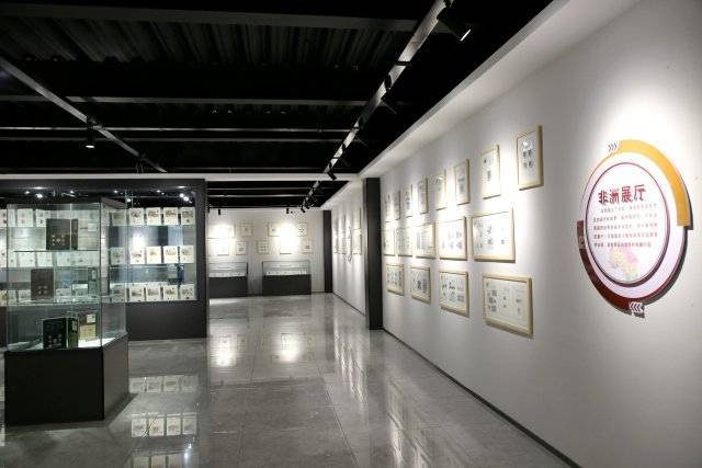 会泽万国邮票钱币文化博物馆开馆_展厅_建设_群众
