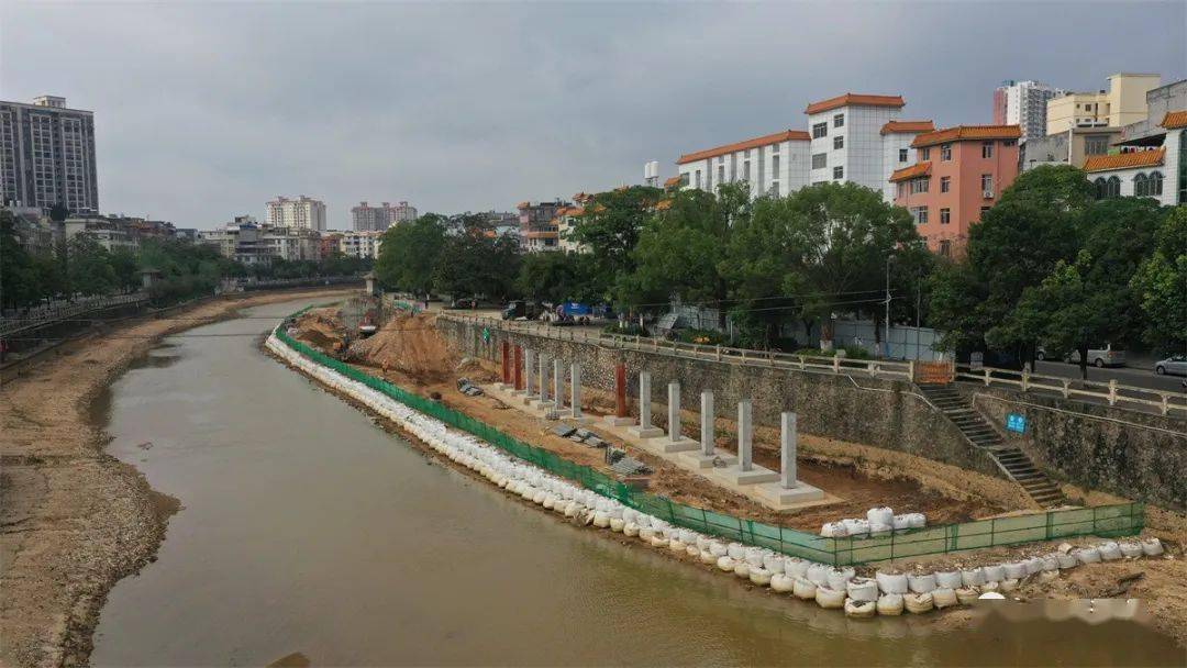 基坑支护：钢板桩的应用与优势