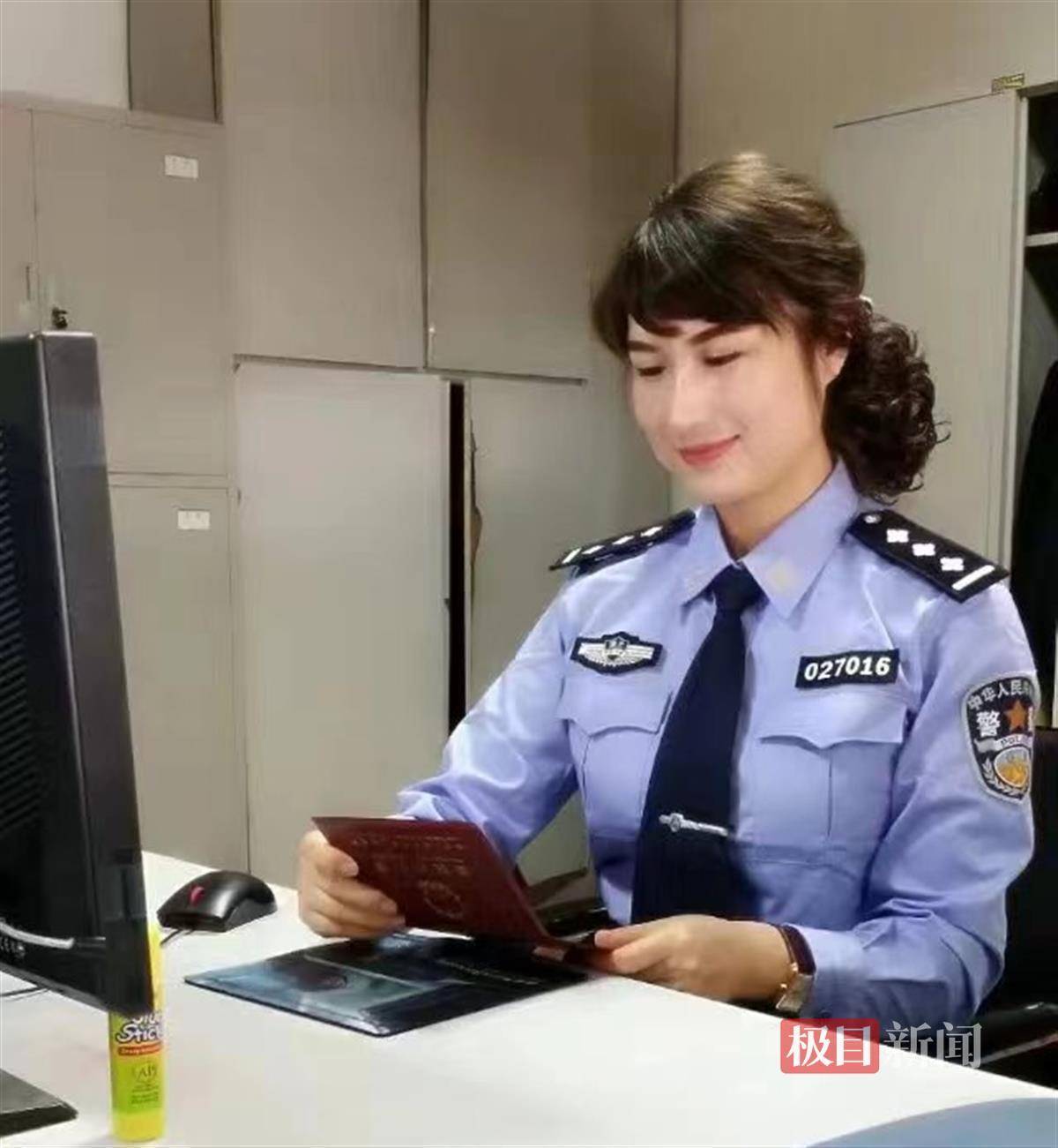 群众点赞千余次,窗口民警朱焱是群众眼里的贴心人_办事_身份证_男孩