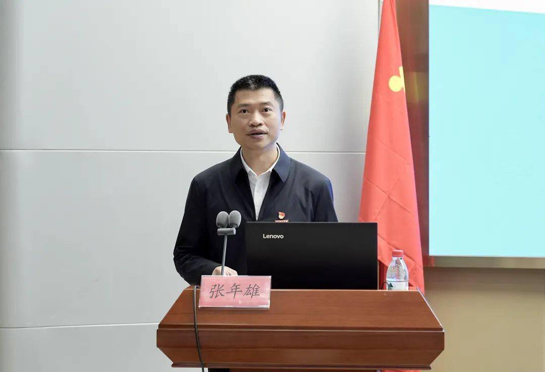 活动第二阶段由张年雄校长主持,中国科学院院士,福州三中66届校友