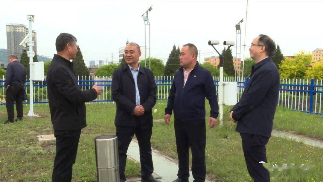 县委常委,副县长贺建强,市,县气象局相关负责人陪同.