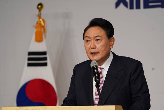 尹锡悦就职一年好评率仅剩33%，排在韩历任总统倒数第二