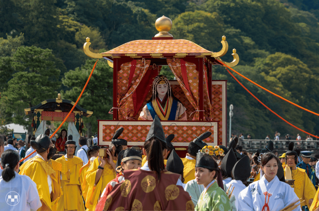 神宫斋王贺茂斋王则始于平安初期,由嵯峨天皇的第8皇女有智子内亲王