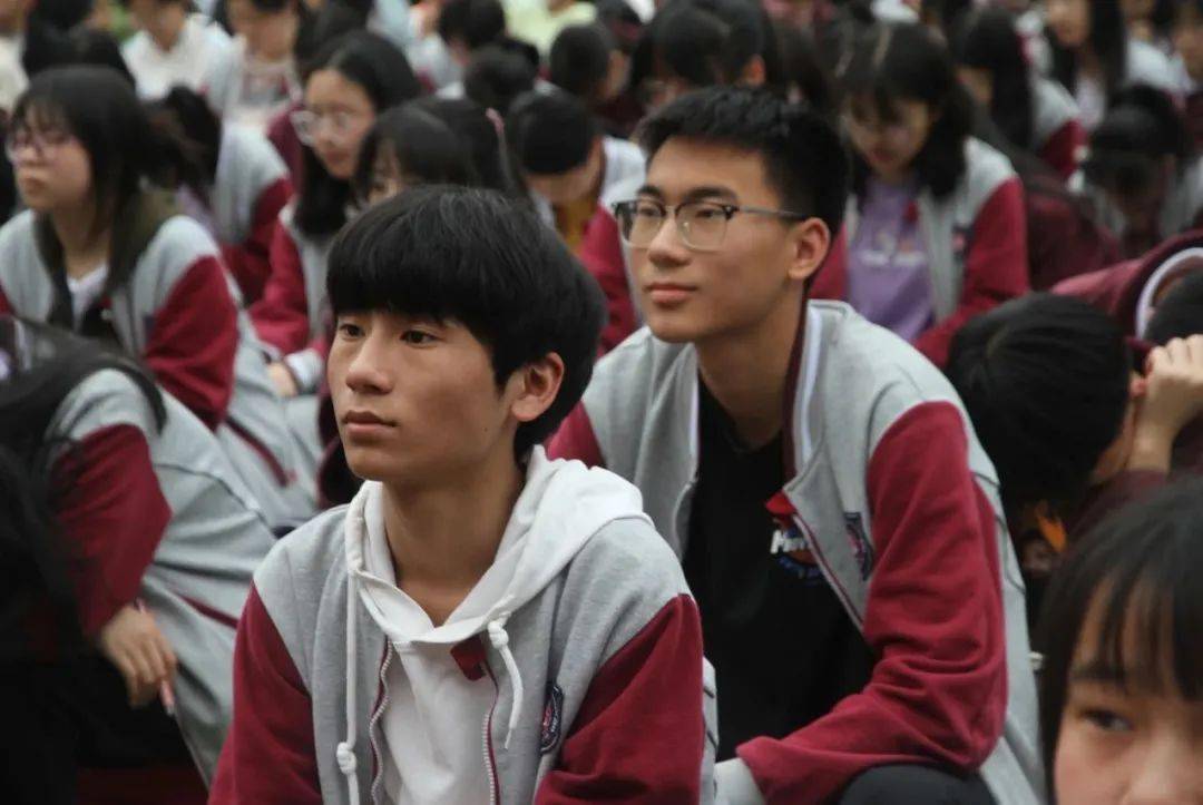 逐光而行 万里可期|恩施市第一中学2023年春季学期期中总结表彰大会