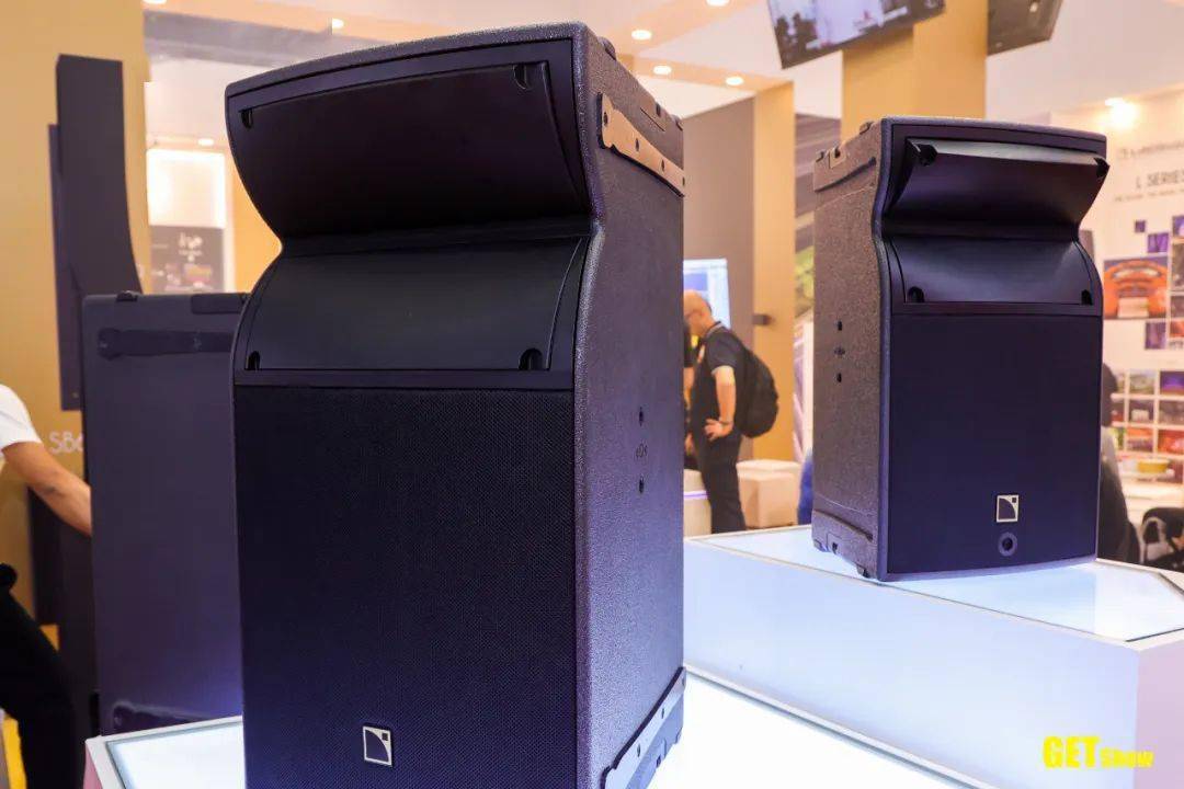 华汇音响介绍了l-acoustics 2023年最新发布的l2和l2d新品,现场提供l