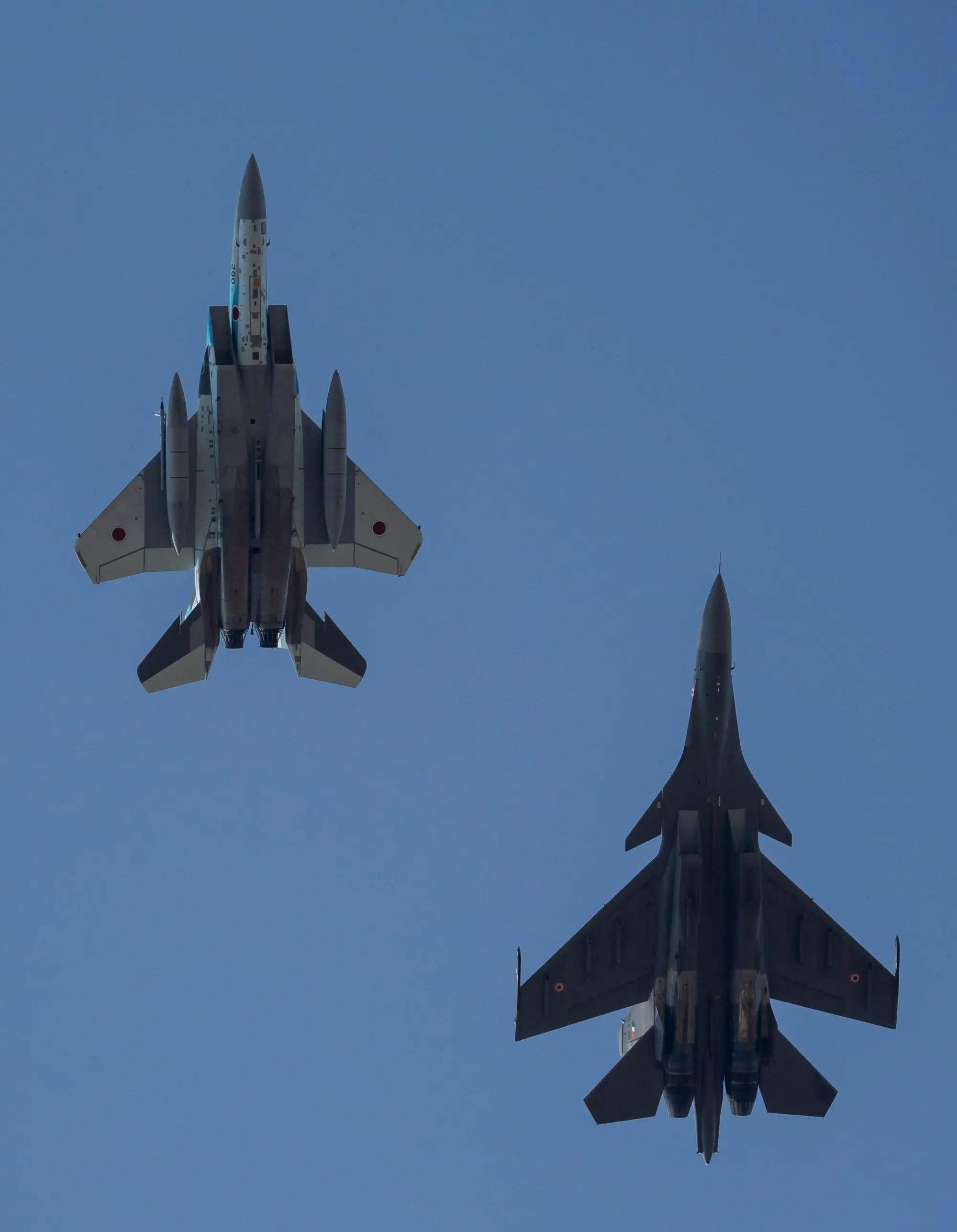 美国空军和日本三菱公司组装过f-15j现在组装f-35a/b型的研究泵鼢