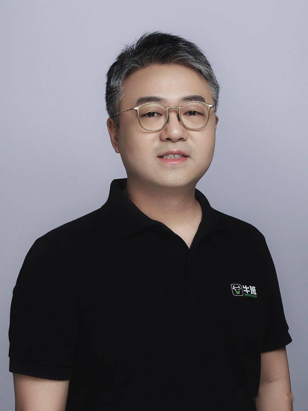 音乐制作人,牛班音乐学校音乐总监上海大学特聘教授上海音乐家协会