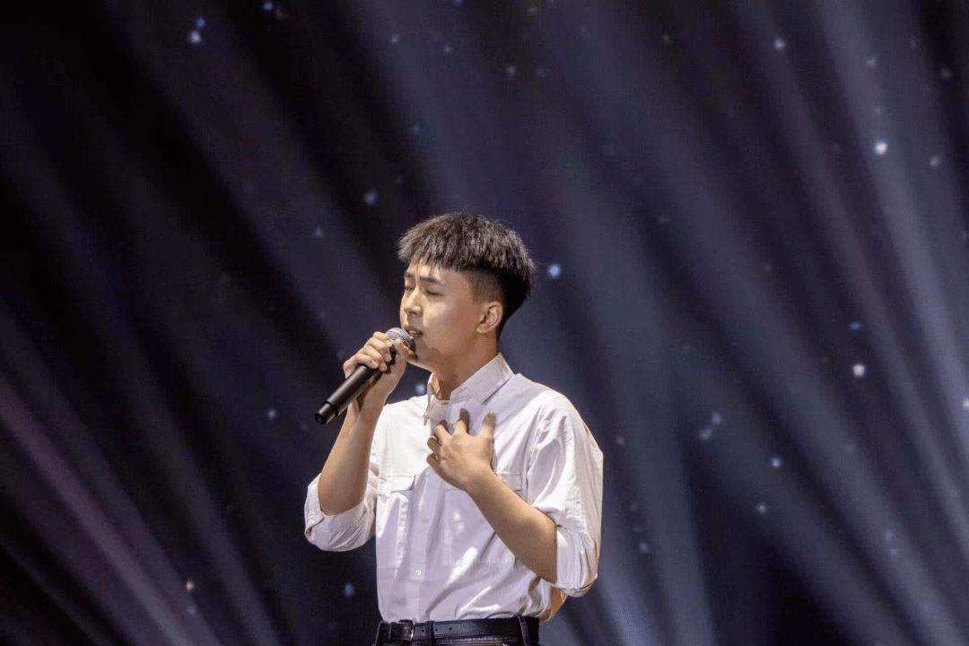 本期翻唱嘉宾赵宗凯数学与统计学院2020级数学与应用数学(强基)本科生