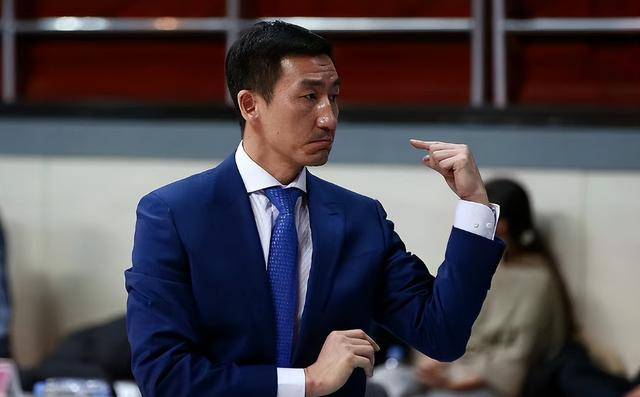 曝陈磊出任主帅,闵鹿蕾回归,引进顶级后卫_张云松_球员_问题