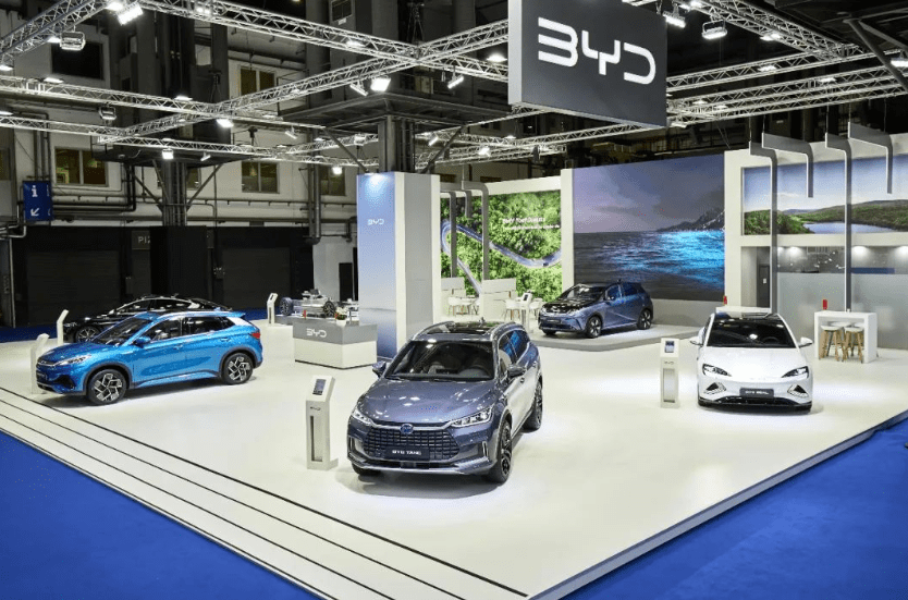 比亚迪携五款新能源车型亮相2023巴塞罗那车展 包括海豚和海豹两款全新车型
