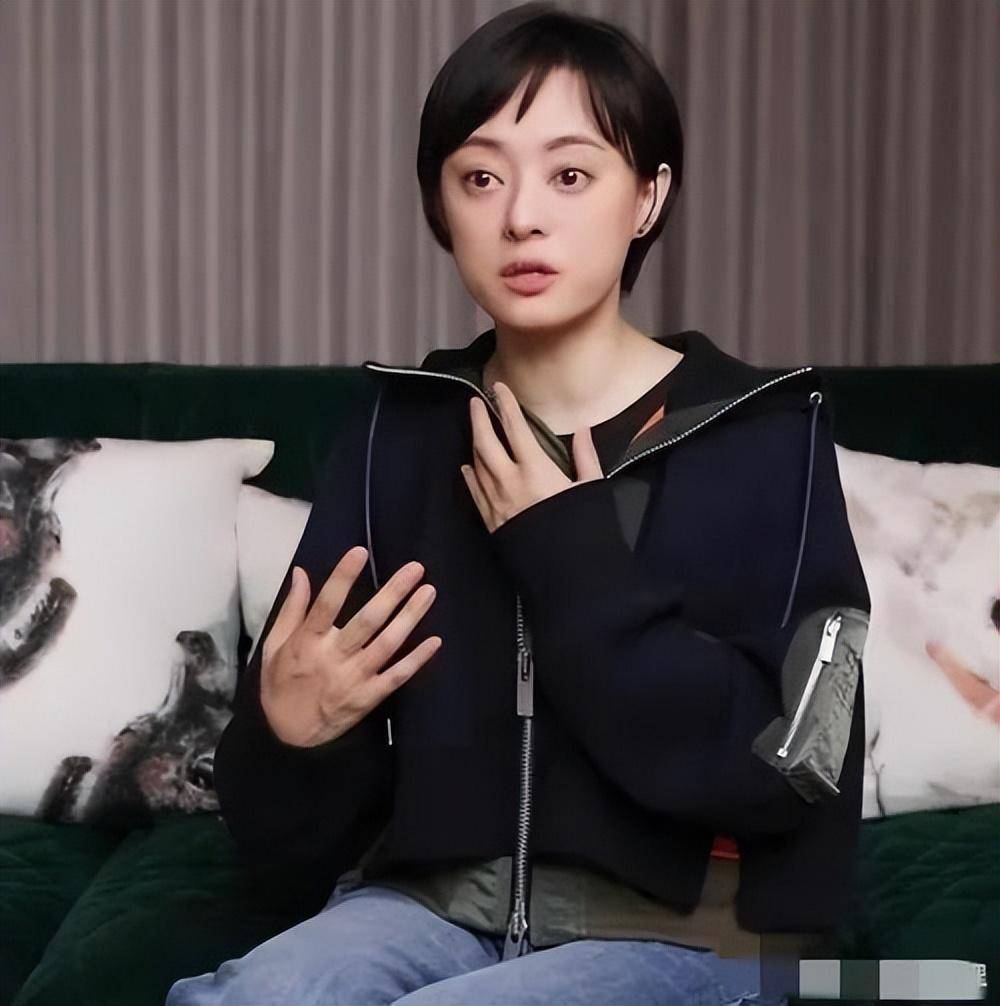 被蔡康永问到关于自己身体健康的话题,孙俪回答了关于自己甲状腺功能