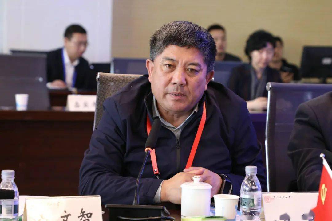 (华东)教授姚军中国石油大学(北京)教授宋考平校党委书记付晓飞发言