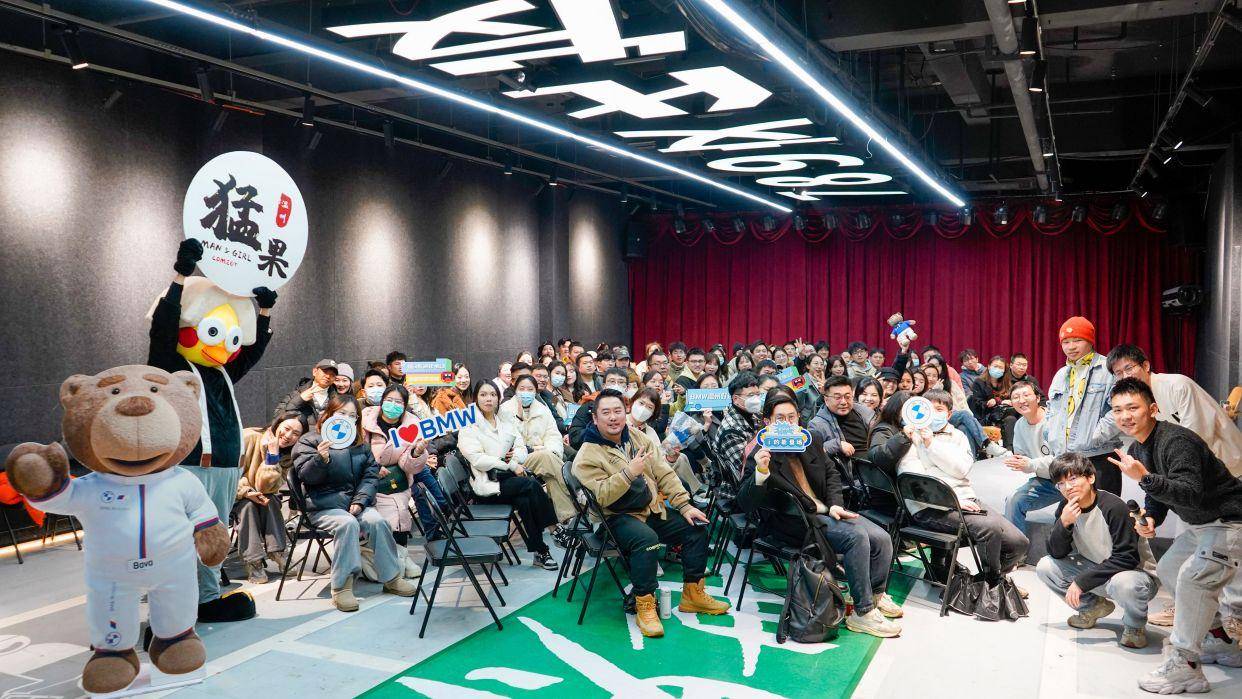 我特地找到已参加过《奇葩说》自带流量的欧阳超来共同发起这个事情