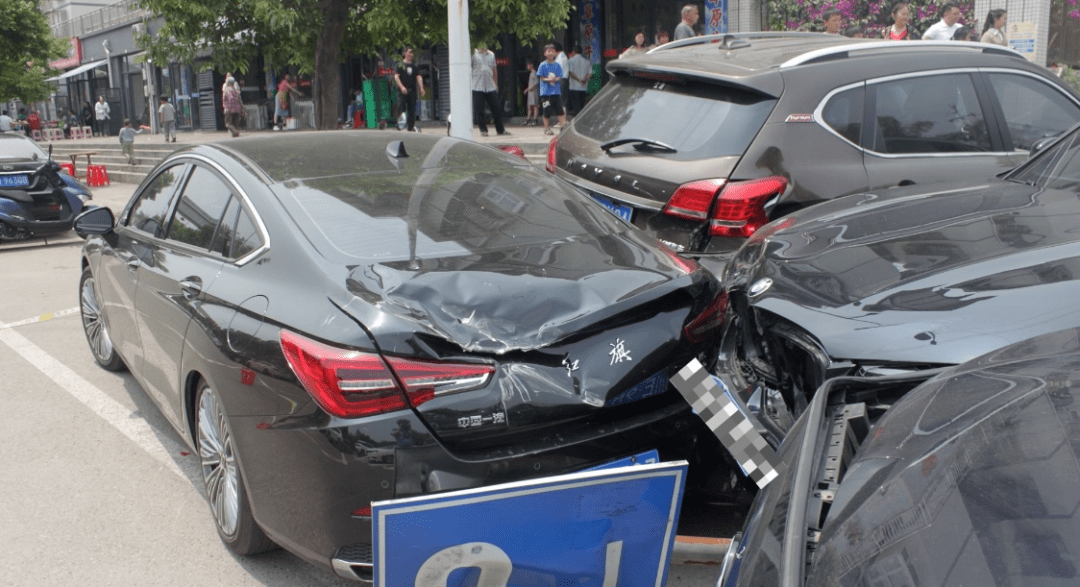 宜宾发生一起交通事故!_车辆_南溪_操作