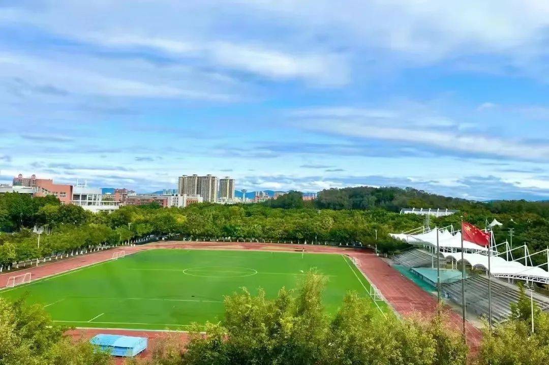 大学介绍丨【广州城建职业学】录取分数/学校环境,宿舍图片!_空调_高