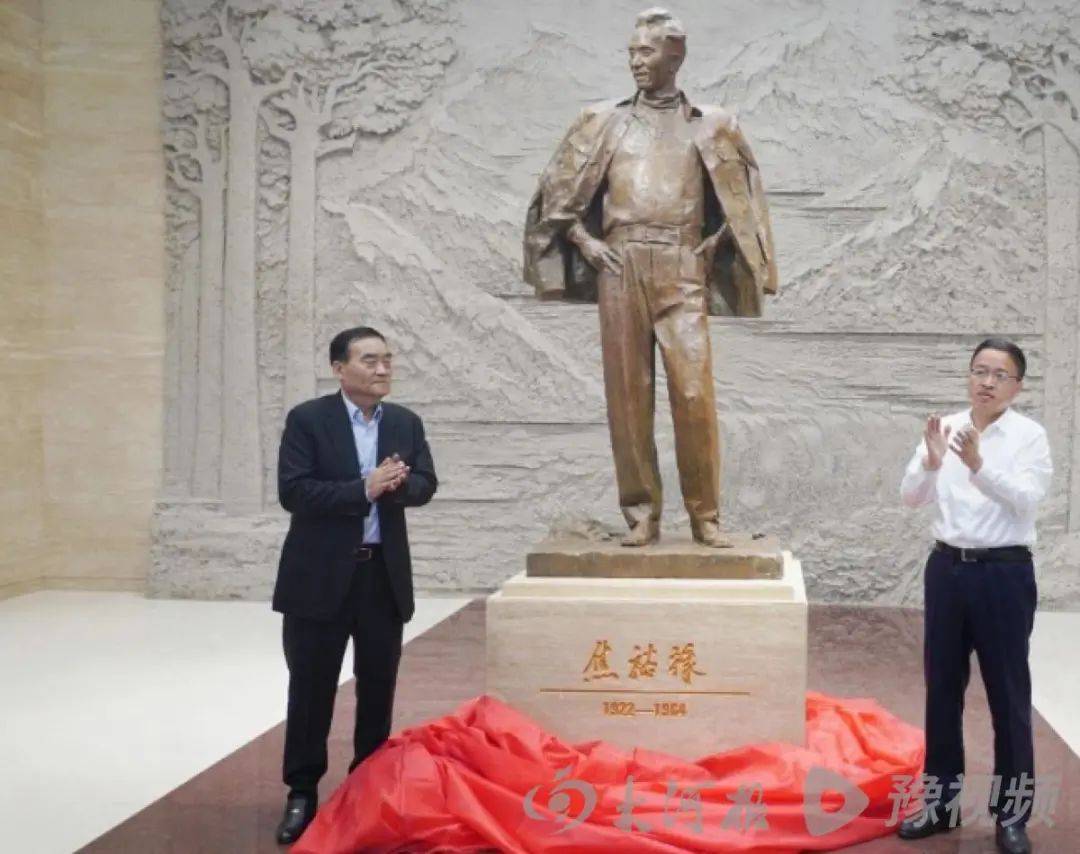 最新:焦裕禄塑像揭幕_兰考县_陈维忠_同志
