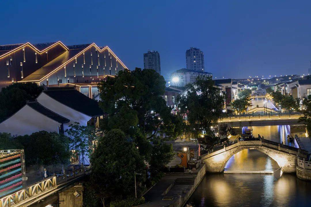 【图说·绍兴】迎恩门夜色_摄影_紫黄_广告